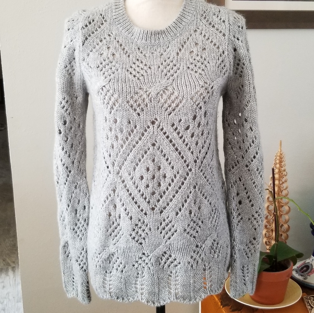 LOFT XS gray knit sweater